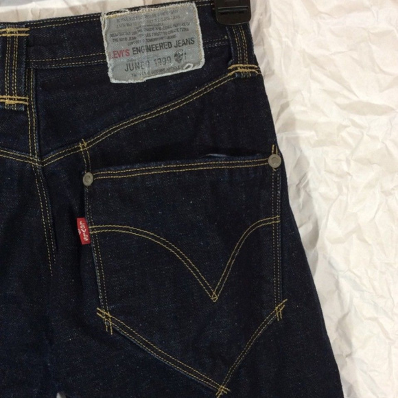 levis twisted leg jeans